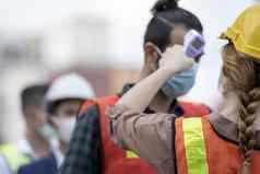 工厂女人工人脸医疗面具安全衣服
