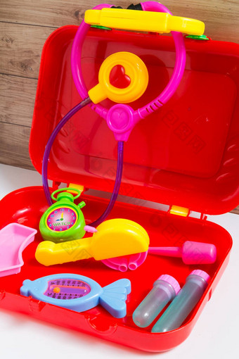 色彩斑斓的<strong>医疗设备</strong>玩具集孩子们