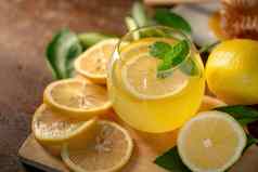 柠檬汁蜂蜜木表格柠檬圣人叶子