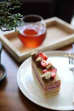 草莓蛋糕甜点甜蜜的食物草莓坚果amd蛋糕
