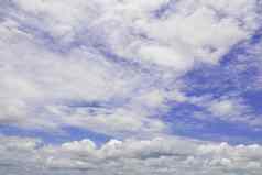 白色云蓝色的天空云天空