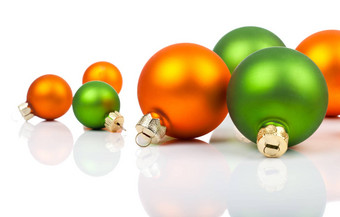 多色的圣诞节饰品橙色绿色一点点