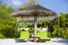甲板椅子伞海滩海滩马尔代夫