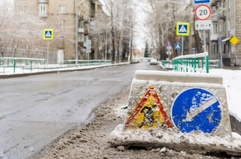 风雪路标志路修复站巷道城市街