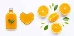 新鲜的橙色汁橙色水果白色背景