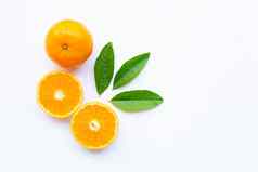 新鲜的橙色柑橘类水果白色