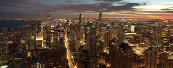 大气场景芝加哥晚上显示密歇根大道市中心