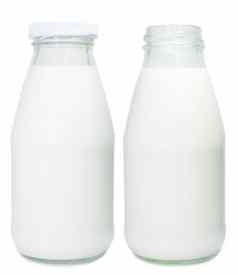 瓶牛奶孤立的
