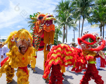 中国人神游行芭堤雅素食者节日9月春武里省泰国走芭堤雅海滩