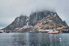 船哈姆诺伊钓鱼村罗弗敦群岛岛屿挪威