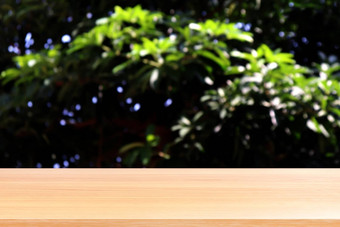 空木表格地板模糊树自然绿色森林背景木表格董事会空前面模糊树木板材空白的角度来看棕色（的）木表格模拟显示产品