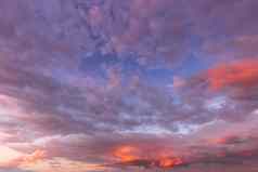 阴《暮光之城》天空紫色的云摘要背景设计