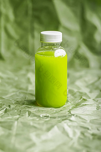 新鲜的绿色汁<strong>环保</strong>可回收的塑料瓶包装健康的喝食物产品