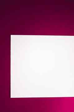 空白纸白色粉红色的背景办公室文具平铺奢侈品品牌平躺品牌身份设计模型