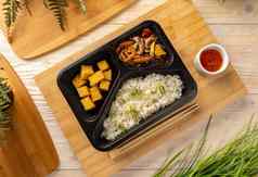 大米豆腐蔬菜炖肉