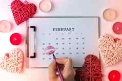 日历2月日期规划情人节一天假期爱浪漫的约会准备心