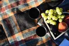 秋天野餐茶热水瓶葡萄桃子水果茶毯子户外午餐野餐茶热水瓶