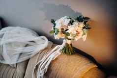 婚礼花束玫瑰椅子小花装饰婚礼