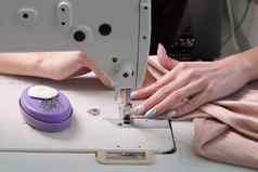 裁缝缝纫机裁缝工作室现代讲习班商店