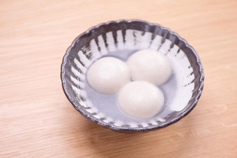 美味的唐元元宵小碗传统的节日食物大米饺子球塞馅料中国人灯笼节日关闭