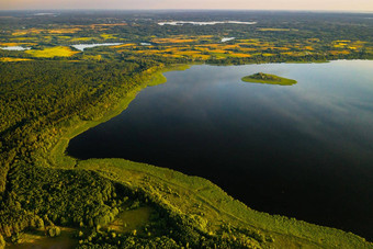 前视图湖德里维亚蒂森林斯维特拉娜湖泊国家公园日落美丽的的地方城市白俄罗斯岛湖白俄罗斯