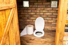 简单的村厕所。。。巨大的卷厕所。。。纸大卷厕所。。。纸厕所。。。