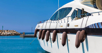 游艇爱<strong>定</strong>的长处文蒂米利亚公国摩纳哥港口的品牌玛丽娜