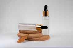 磨砂瓶吸管孤立的软木塞站白色背景布局合适的化妆品设计