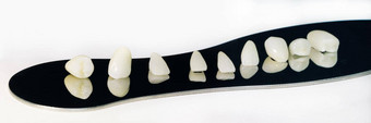 牙科健康护理牙科牙医对象牙科锆植入物陶瓷牙完全wite背景陶瓷牙齿贴面板免费的金属陶瓷牙齿