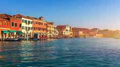 慕拉诺岛玻璃使岛水运河桥船传统的建筑威尼斯威尼斯意大利欧洲