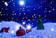 圣诞节背景圣诞节球雪枞树形晚上天空月亮浅深度场圣诞节背景仙女演讲宏人工魔法梦幻世界