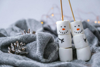 快乐有趣的棉花糖雪人棉花糖朋友Diy甜蜜的治疗孩子们有趣的棉花糖雪人圣诞节冬天假期装饰
