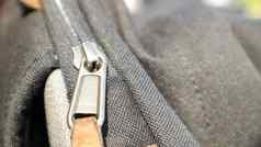 拉链黑色的袋背包纺织配件特写镜头视图扣纺织金属棕色（的）皮革