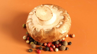 棕色（的）皇家食用香草黄色的背景混合物辣椒蘑菇像味道porcini蘑菇明显蘑菇味道气味