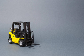 黄色的叉车卡车灰色的背景仓库设备车辆<strong>物流运输</strong>基础设施行业农业卸货<strong>运输</strong>排序加载货物