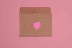情人节一天作文五彩纸屑信封明信片粉红色的心柔和的背景