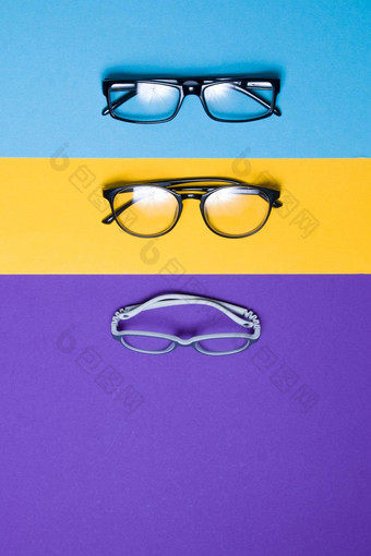 眼镜色彩斑斓的背景前视图购买眼镜商店眼镜帧眼镜孩子们的眼镜眼镜成年人