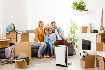 空气净化器生活房间快乐家庭移动公寓