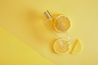 柑橘类气味香水柠檬气味概念柠檬楔形瓶香水