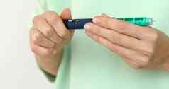 糖尿病转胰岛素笔正确的剂量注射