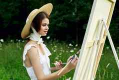 漂亮的女人他艺术家油漆图片自然油漆
