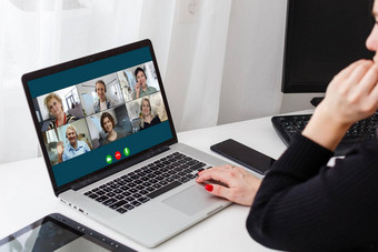 虚拟会议在线视频会议移动PC在线业务会议移动PC屏幕人聚集视频会议工作在线