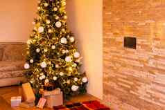 圣诞节生活房间圣诞节树礼物美丽的一年装饰首页室内