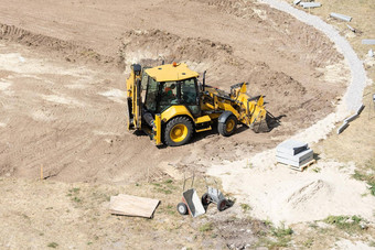 挖掘机土方建设网站onstruction<strong>机械</strong>挖掘塔起重机提升混凝土桶倒混凝土<strong>模板</strong>