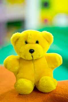 黄色的泰迪熊