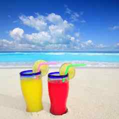 海滩鸡尾酒黄色的红色的加勒比热带海