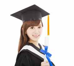 年轻的研究生女孩学生持有显示文凭