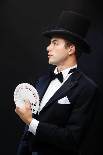 魔术师显示技巧玩卡片