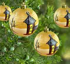 圣诞节装饰松树花俏的黄金小玩意球