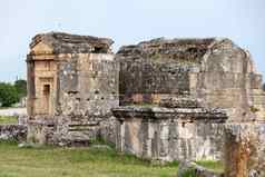 废墟古老的城市希拉波利斯